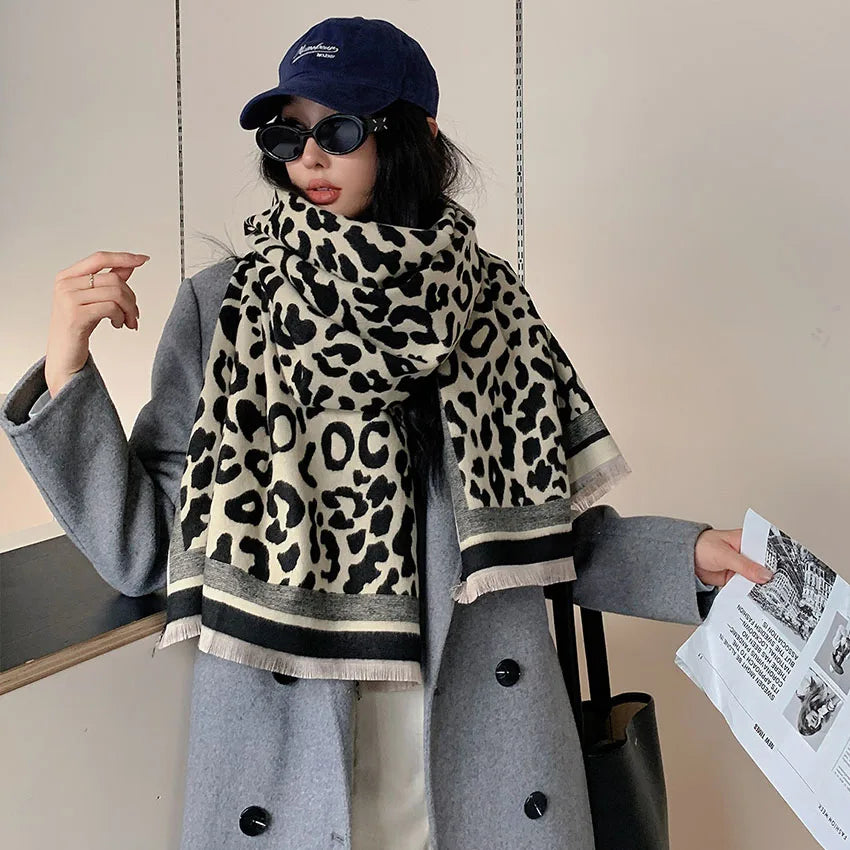 1pc Women's double-sided leopard jacquard imitation cashmere scarf Fashionable color matching leopard warm shawl scarf with tass
